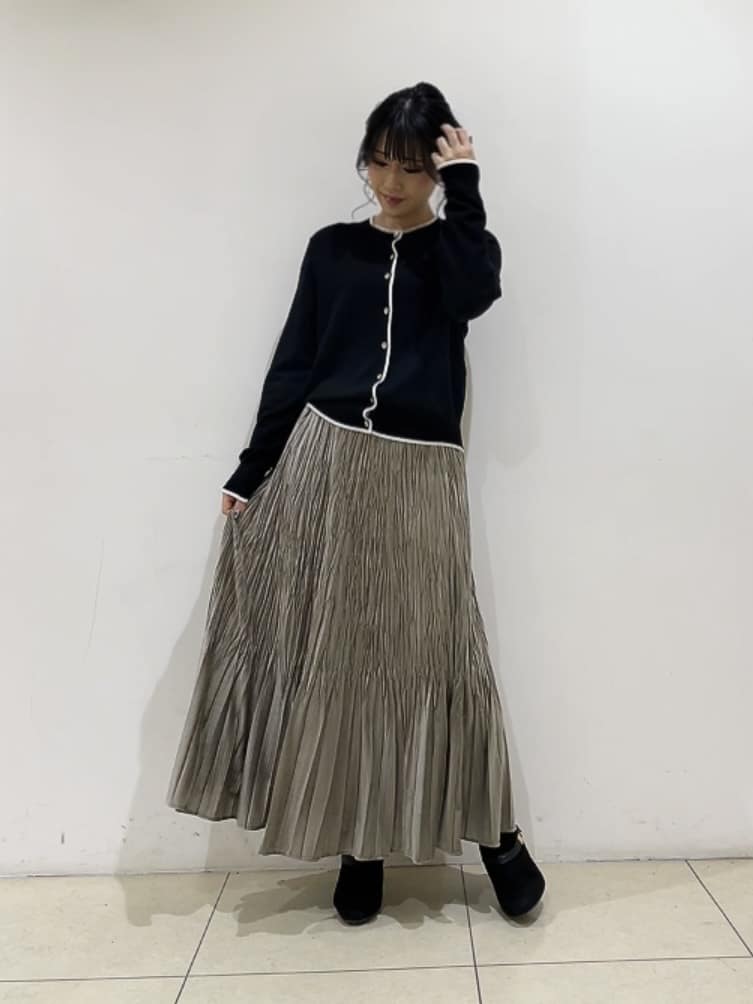 watanabeさんの「UNTITLED｜【アンサンブル可/洗える】ウォームスパン カーディガン」を使ったコーディネート