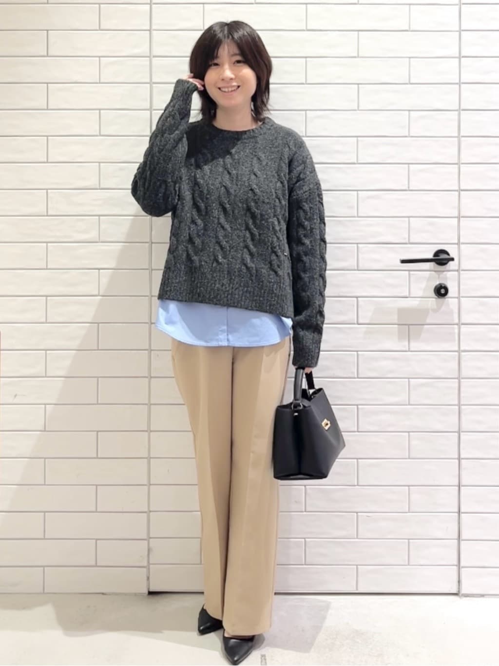 しおりさんの「OPAQUE.CLIP｜イージーワイドパンツ【洗濯機OK】」を使ったコーディネート
