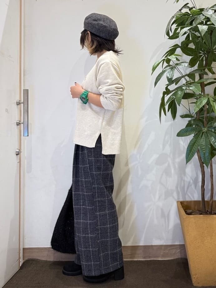 misakiさんの「SHOO･LA･RUE｜【あったか/S-LL】脚のラインをきれいに魅せる チェック柄ワイドパンツ」を使ったコーディネート