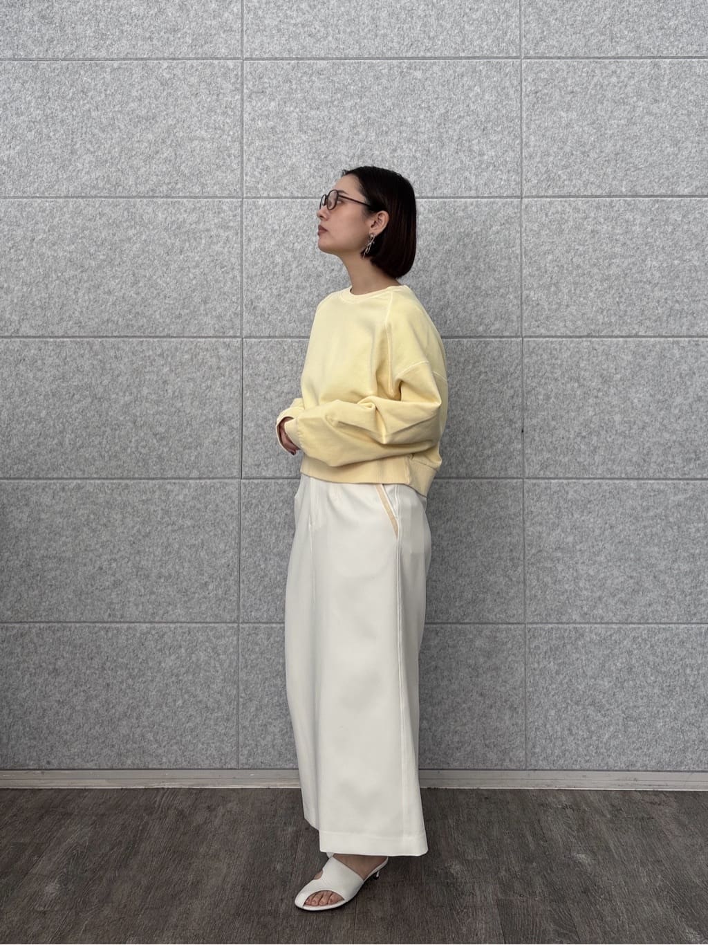 ayanoさんの「INDIVI｜ワイドスリーブカラースウェット」を使ったコーディネート