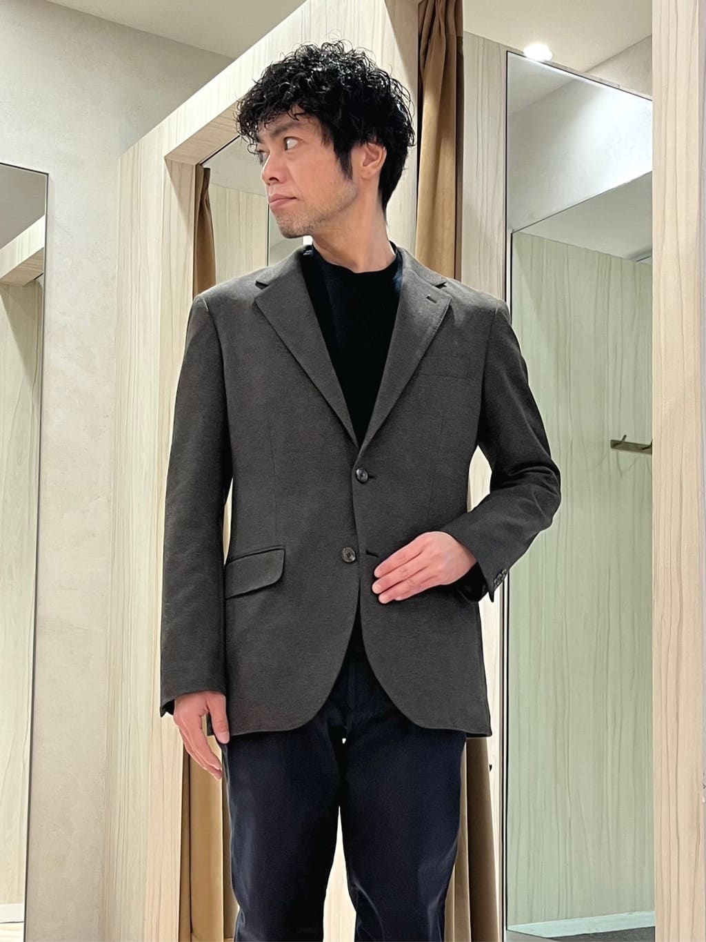 URAさんの「TAKEO KIKUCHI｜カシミヤブレンド ビーバー調ステンカラーコート」を使ったコーディネート