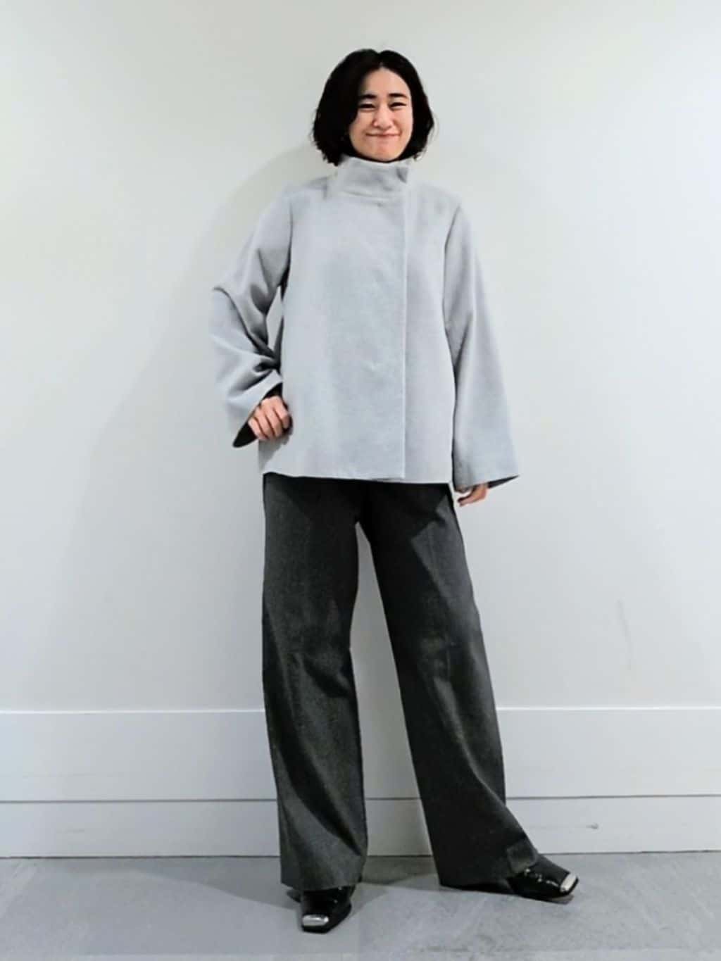 ミズタさんの「UNTITLED｜【着回しが効く／オンオフアウター】ウールショートコート」を使ったコーディネート