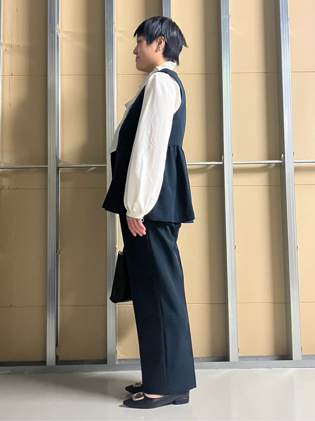 Rさんの「THE SHOP TK｜【通勤・きちんと見えに】ダブルクロス ペプラムジレ/セットアップ可」を使ったコーディネート