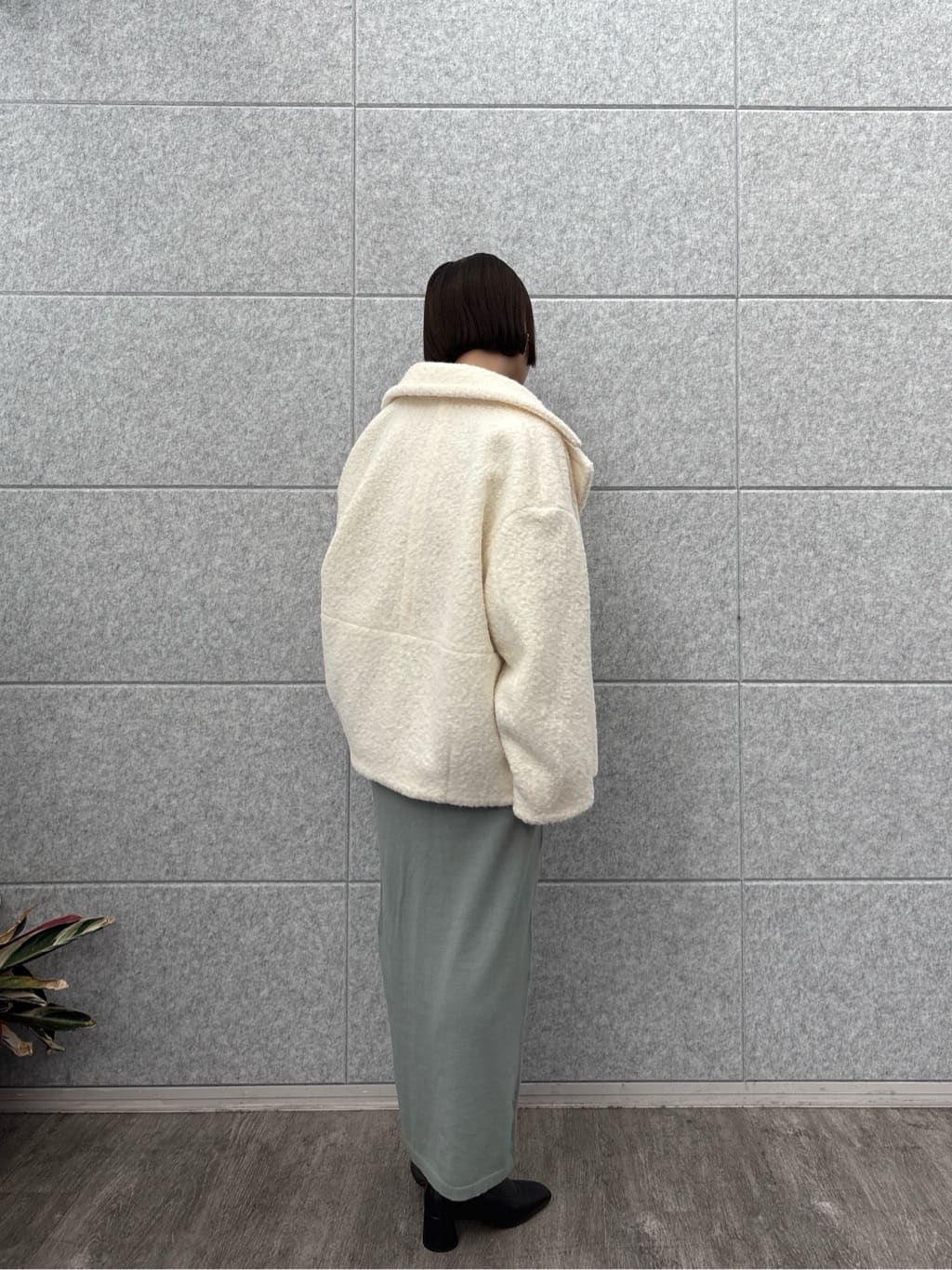 ayanoさんの「INDIVI｜ドレープオフショルニットワンピース」を使ったコーディネート