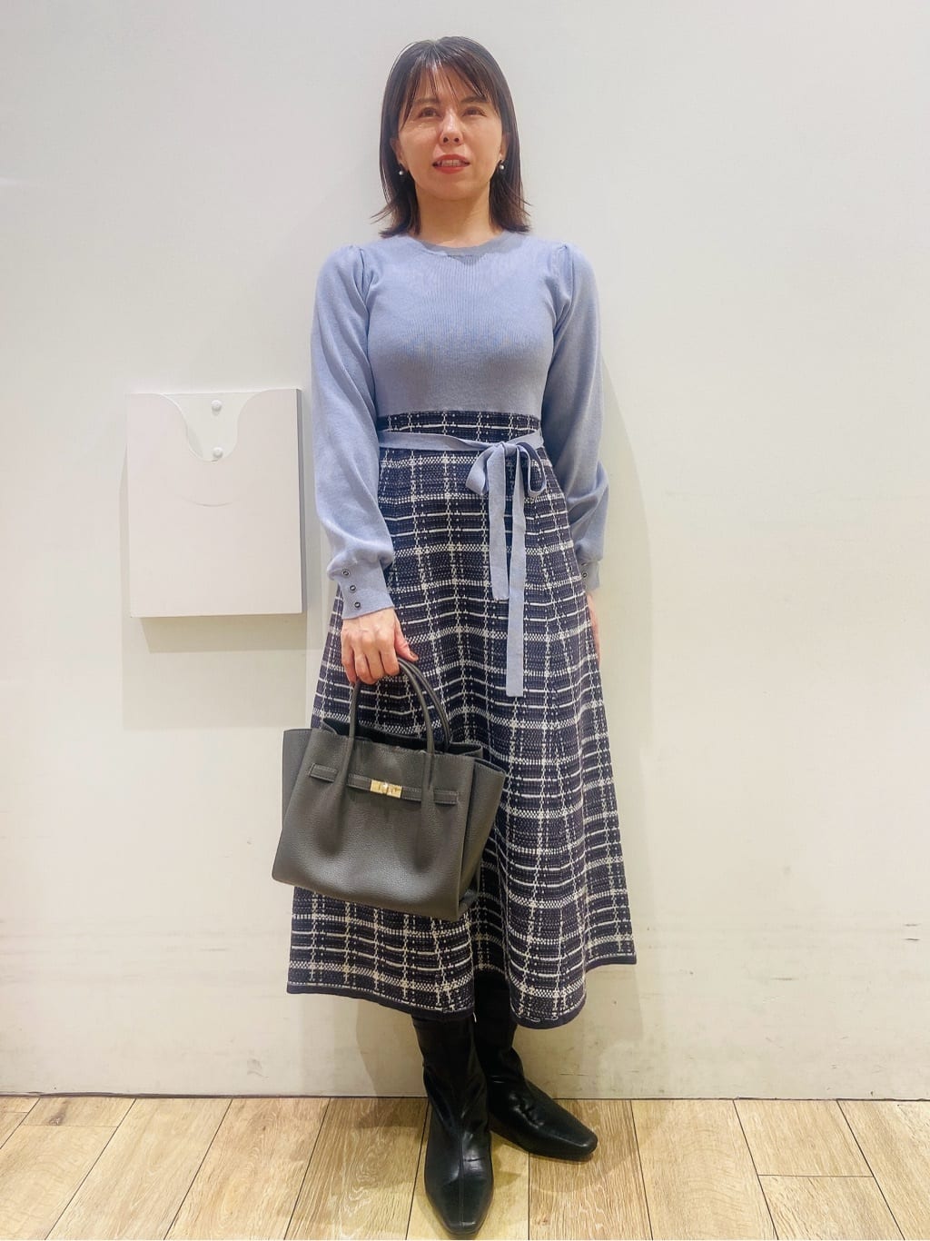 YUKOさんの「index｜チェックラメジャカードニットワンピース」を使ったコーディネート