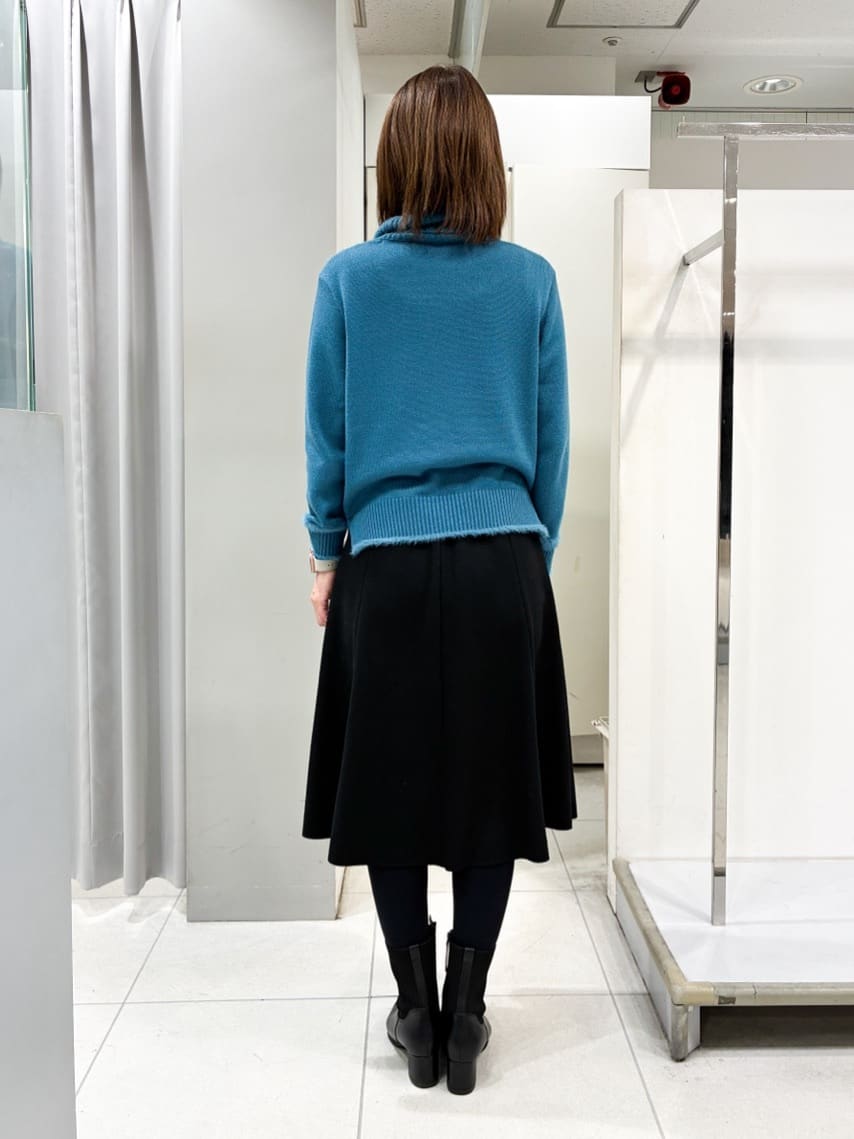 たみちゃんさんの「Reflect｜【ほんのりラメ感◎】ふわふわフェザーヤーンハイネックニット」を使ったコーディネート