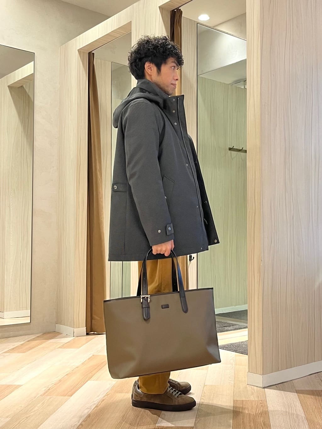URAさんの「TAKEO KIKUCHI｜【Sサイズ～】ウォーム ミラノリブ オフネック プルオーバー」を使ったコーディネート