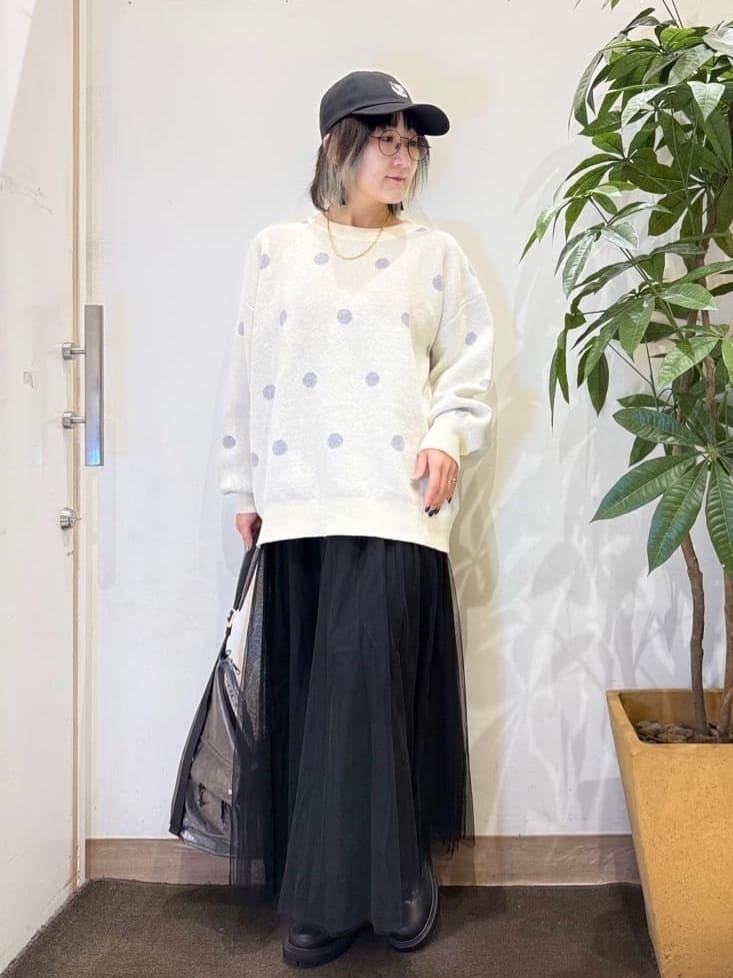 misakiさんの「SHOO･LA･RUE｜【洗濯機可】セレモニーからデイリーまで ふんわり軽やか チュールギャザースカート」を使ったコーディネート