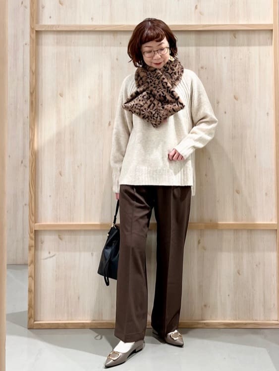 nakoさんの「THE SHOP TK｜ふんわり柔らかきれい色 ウール混ハイネックニット」を使ったコーディネート