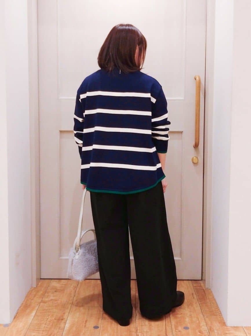 みーさんの「SHOO･LA･RUE｜【洗濯機可/毛玉レス】アクセントカラーで着映え　配色ボーダーニット」を使ったコーディネート