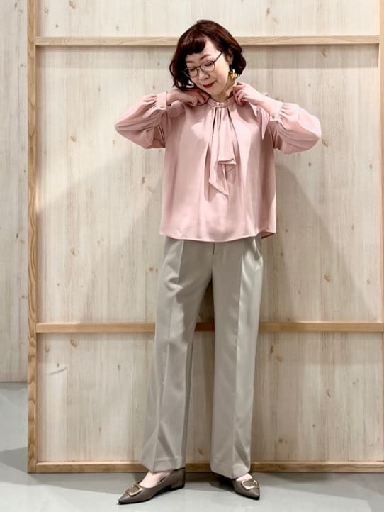 nakoさんの「THE SHOP TK｜【通勤・きちんと見えに】ダブルクロス ペプラムジレ/セットアップ可」を使ったコーディネート