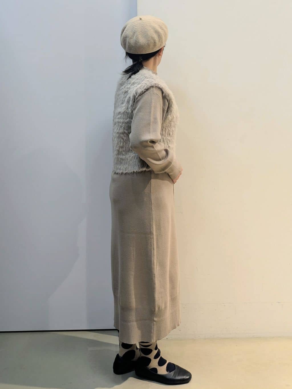 kotoさんの「THE SHOP TK｜優秀ふわふわベスト＆ニットワンピース【毛玉になりにくい/静電気防止/洗える】」を使ったコーディネート