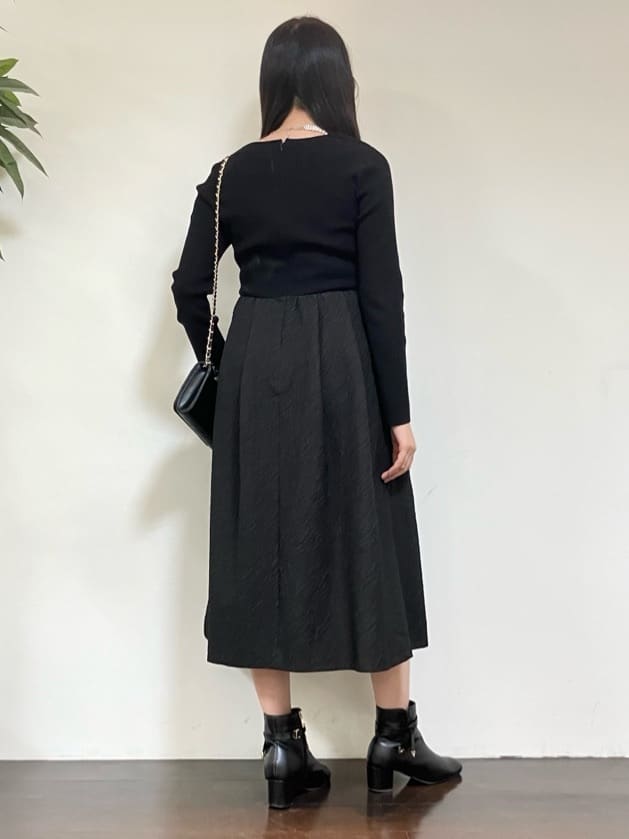 カレンさんの「UNTITLED｜【大人フェミニン/トレンド】ニット&times;ジャカード ドッキングワンピース」を使ったコーディネート