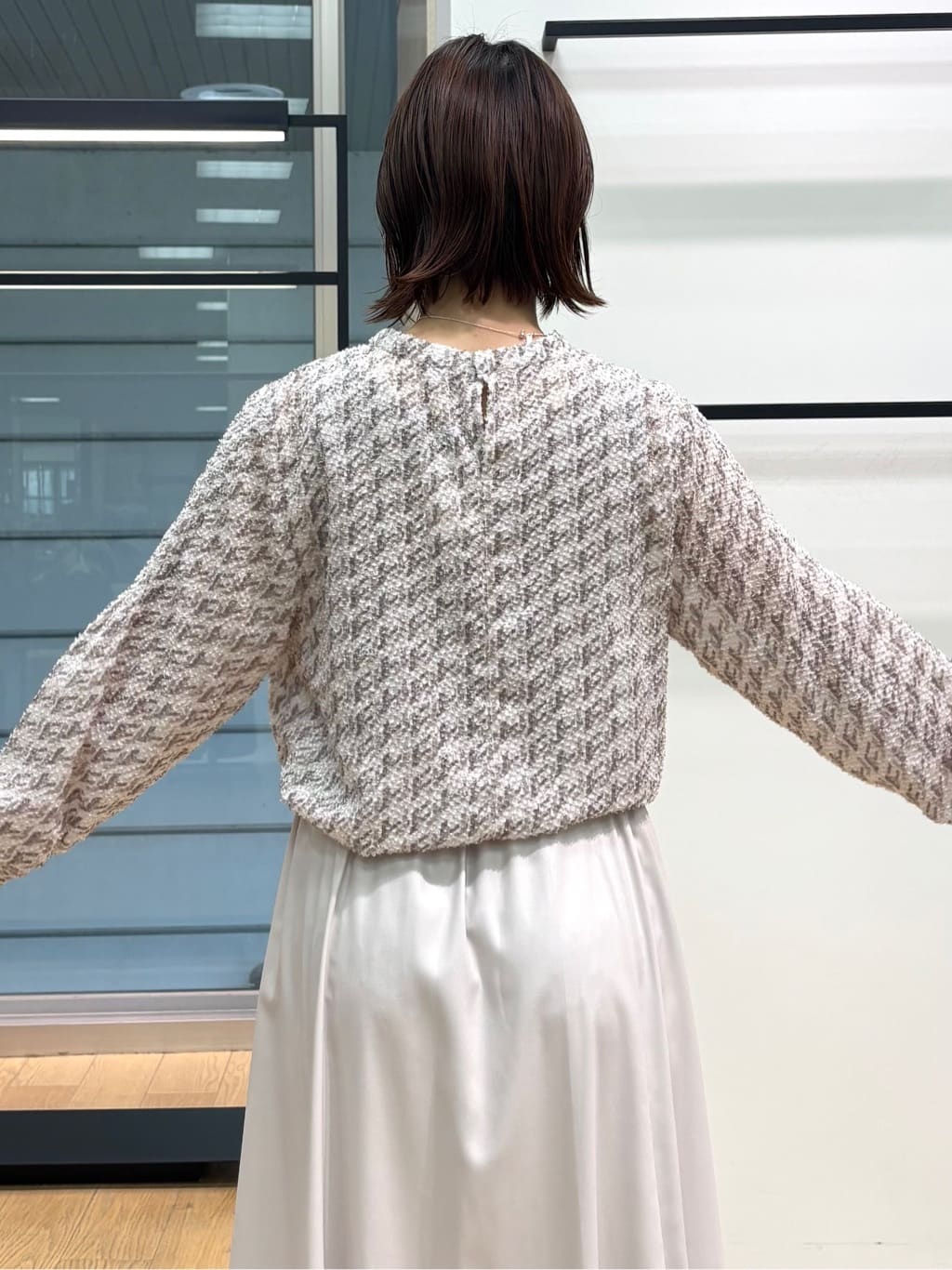 asamiさんの「INDIVI｜【きれいめ／オフィス／イベント】フェザージャカードブラウス」を使ったコーディネート