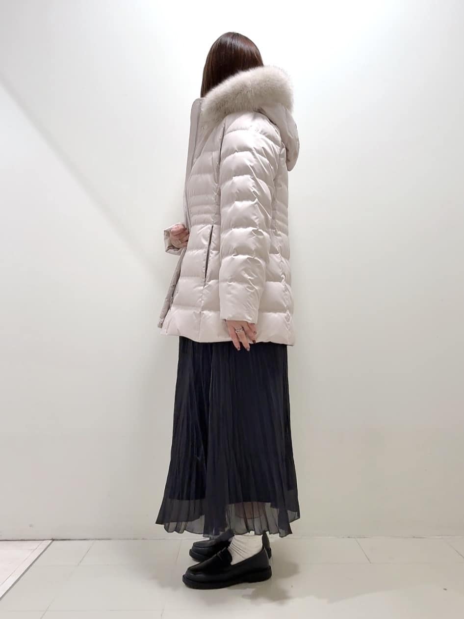 YUIさんの「UNTITLED｜【はっ水機能/フード取り外し可】ミディダウンコート」を使ったコーディネート
