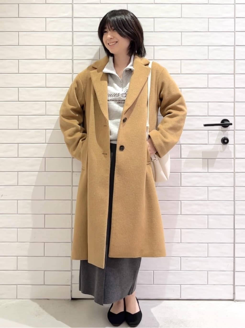しおりさんの「OPAQUE.CLIP｜カシミヤブレンドウールチェスターコート」を使ったコーディネート