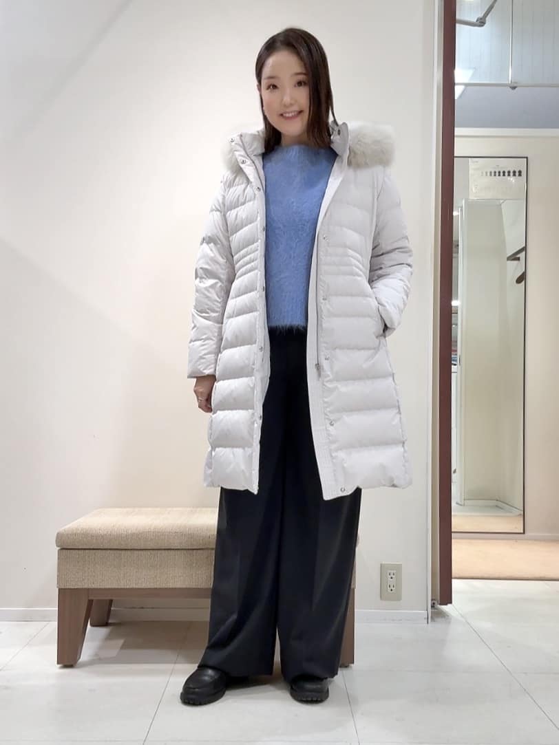 YUIさんの「UNTITLED｜【はっ水機能/フード取り外し可/防寒】ロングダウンコート」を使ったコーディネート