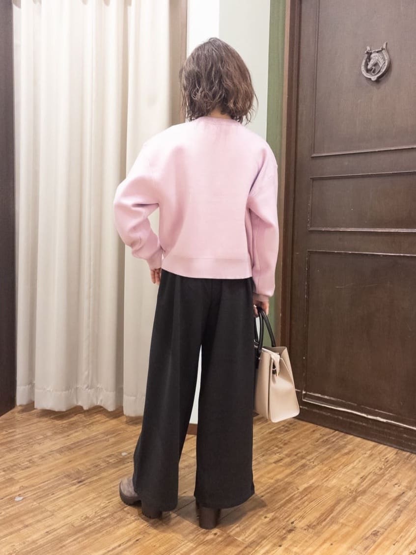 yukaさんの「SHOO･LA･RUE｜【洗濯機可/S-LL】1枚でも羽織りでも 華やか上品カーデ」を使ったコーディネート