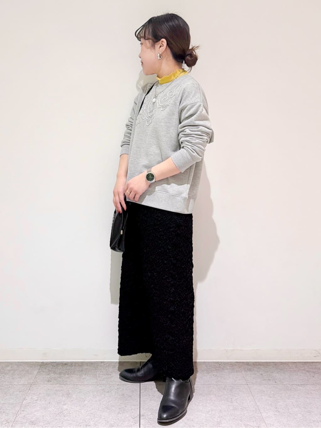 すずママさんの「OPAQUE.CLIP｜コード刺繍裏毛プルオーバー【洗濯機OK】」を使ったコーディネート