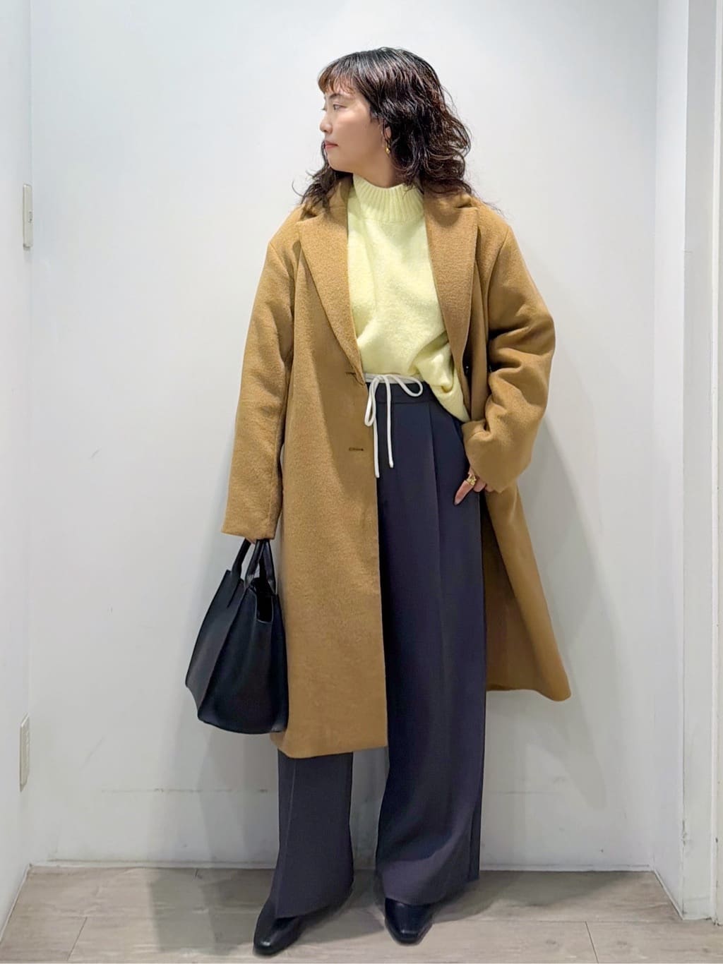 sumicaさんの「OPAQUE.CLIP｜カシミヤブレンドウールチェスターコート」を使ったコーディネート