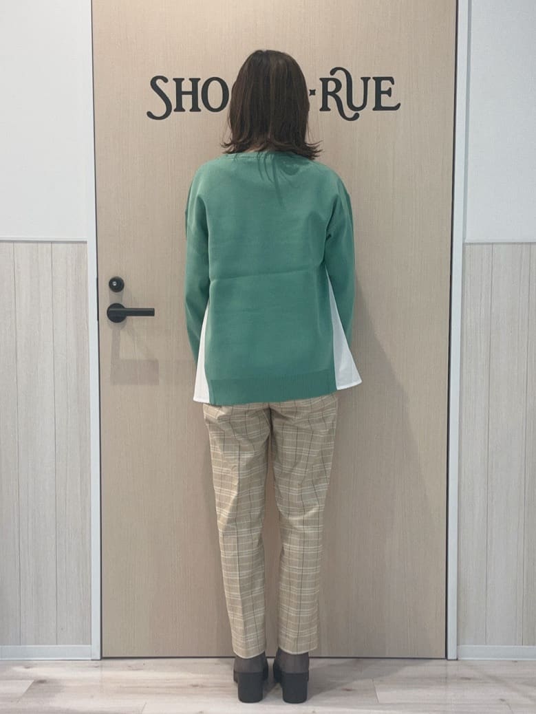 funafunaさんの「SHOO･LA･RUE｜【洗濯機可/S-LL/体型カバー】横姿もきれい見え スポンディッシュ Aライントップス」を使ったコーディネート