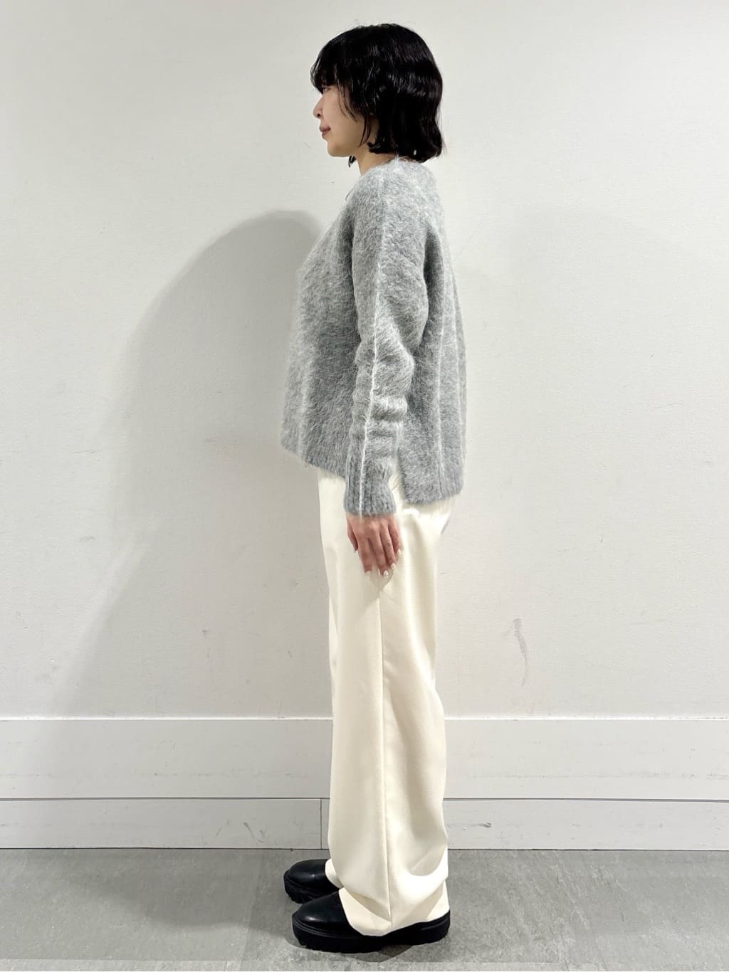 モエカさんの「UNTITLED｜【ゆったり】アルパカ混シャギーニット」を使ったコーディネート