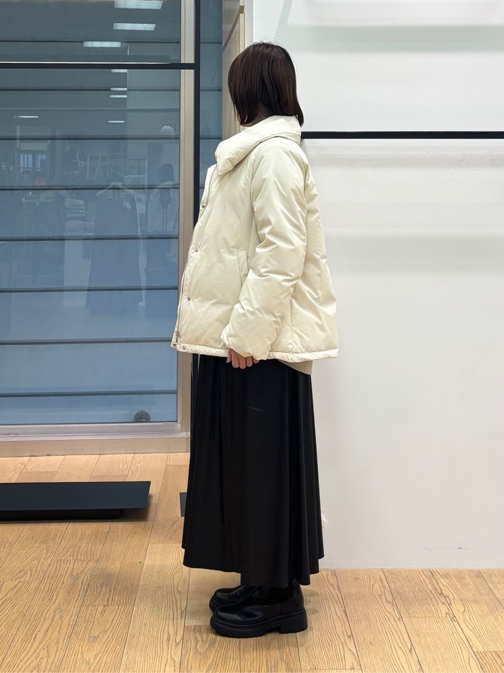 asamiさんの「INDIVI｜【洗える／選べる8色】トーンアップニット」を使ったコーディネート