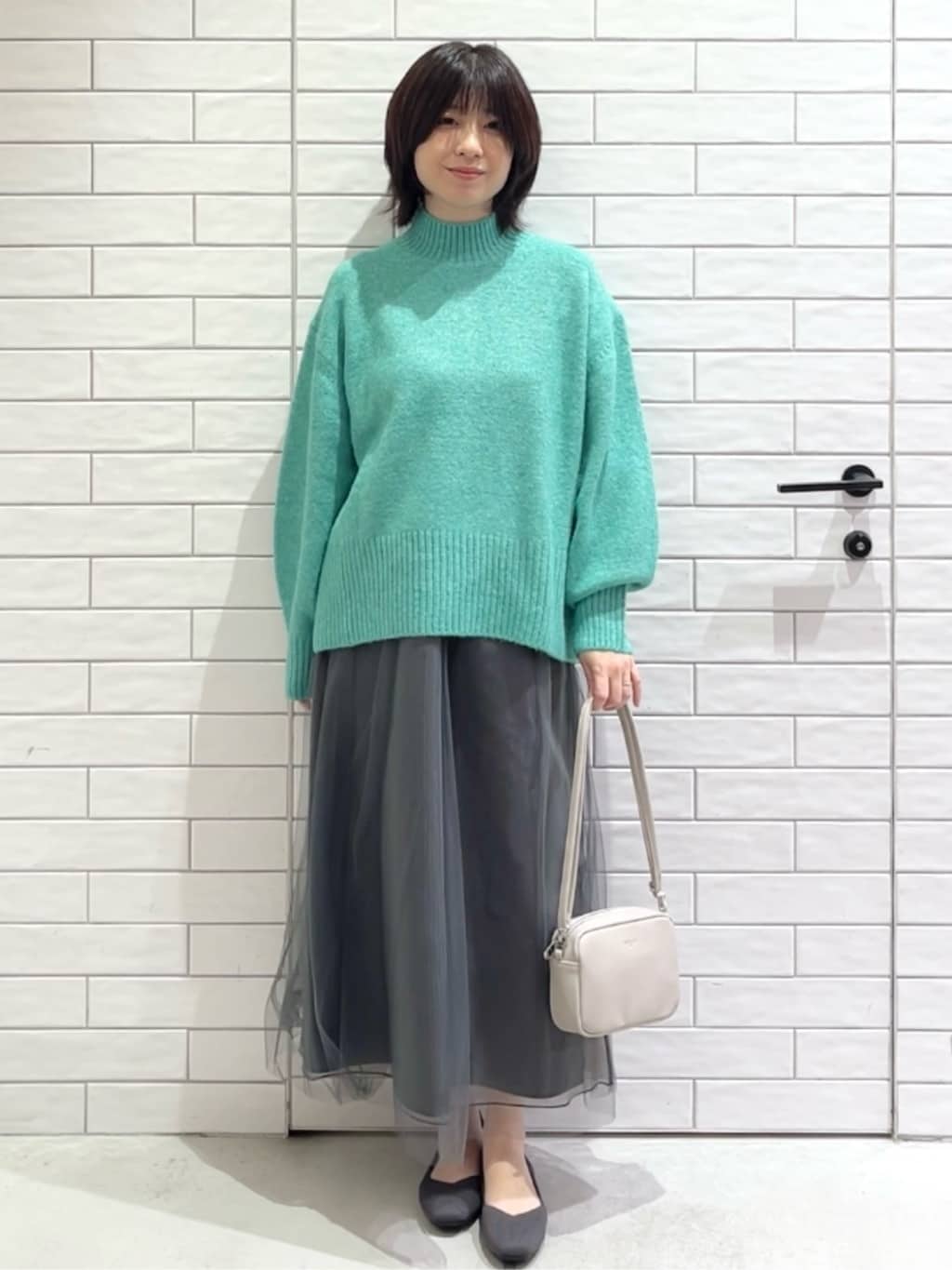 しおりさんの「OPAQUE.CLIP｜ふわふわハイネックニット【洗濯機OK】」を使ったコーディネート