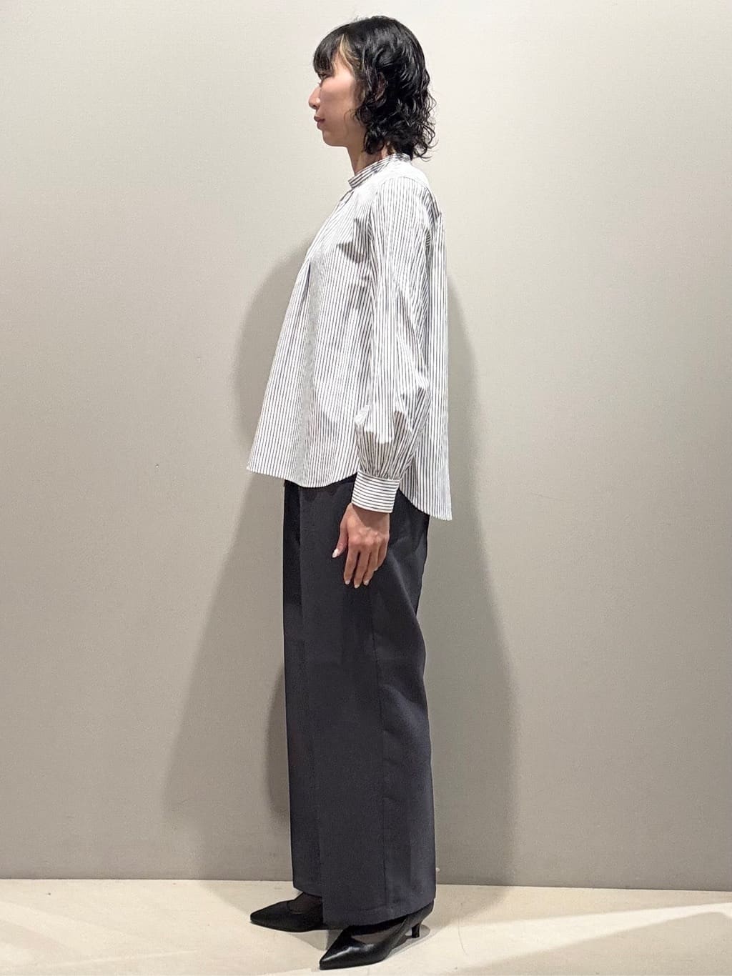 naoさんの「OPAQUE.CLIP｜《通勤対応》袖タックボリュームブラウス【洗濯機OK】」を使ったコーディネート