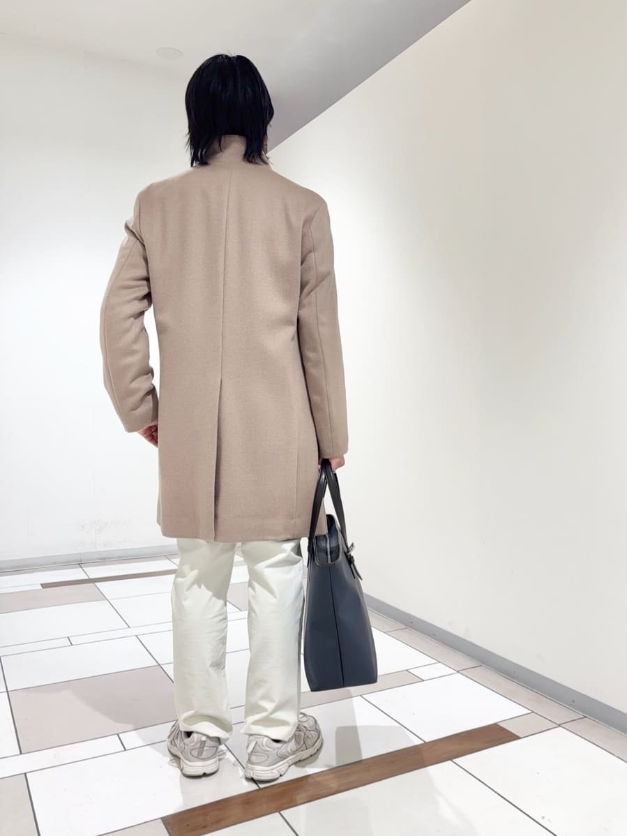 及川さんの「TAKEO KIKUCHI｜【ウールカシミヤブレンド】ビーバー調 スタンドカラー コート」を使ったコーディネート