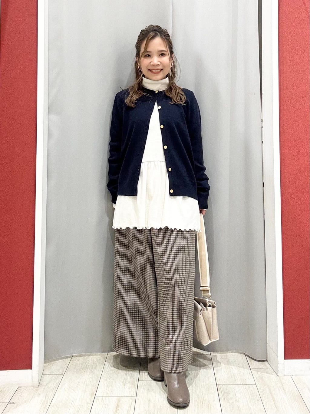 shioさんの「SHOO･LA･RUE｜【洗濯機可/S-LL】体型カバーにも ガウチョパンツ」を使ったコーディネート