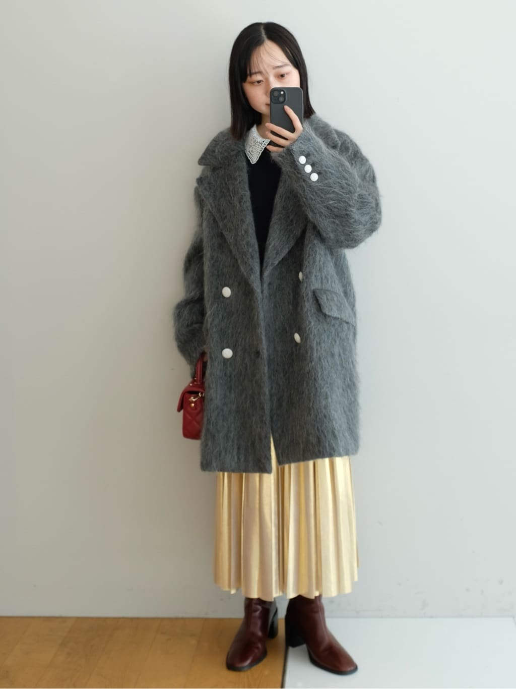 Kishimotoさんの「DRESSTERIOR｜2WAYレースカラーニット」を使ったコーディネート