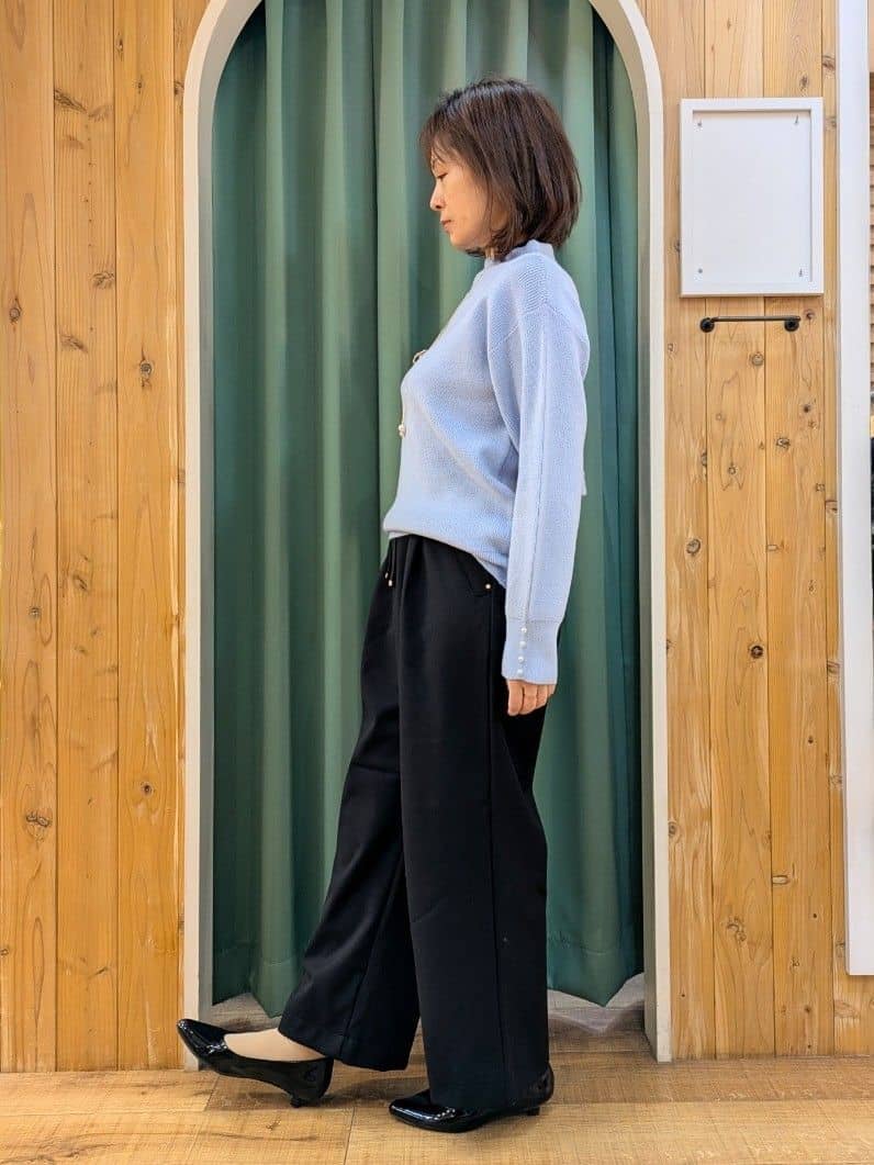 ショーコラさんの「SHOO･LA･RUE｜【洗濯機可/S-LL】 フラップイージーワイドパンツ」を使ったコーディネート