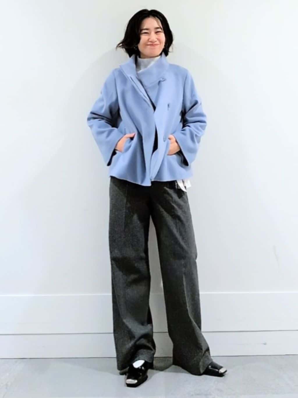 ミズタさんの「UNTITLED｜【着回しが効く／オンオフアウター】ウールショートコート」を使ったコーディネート