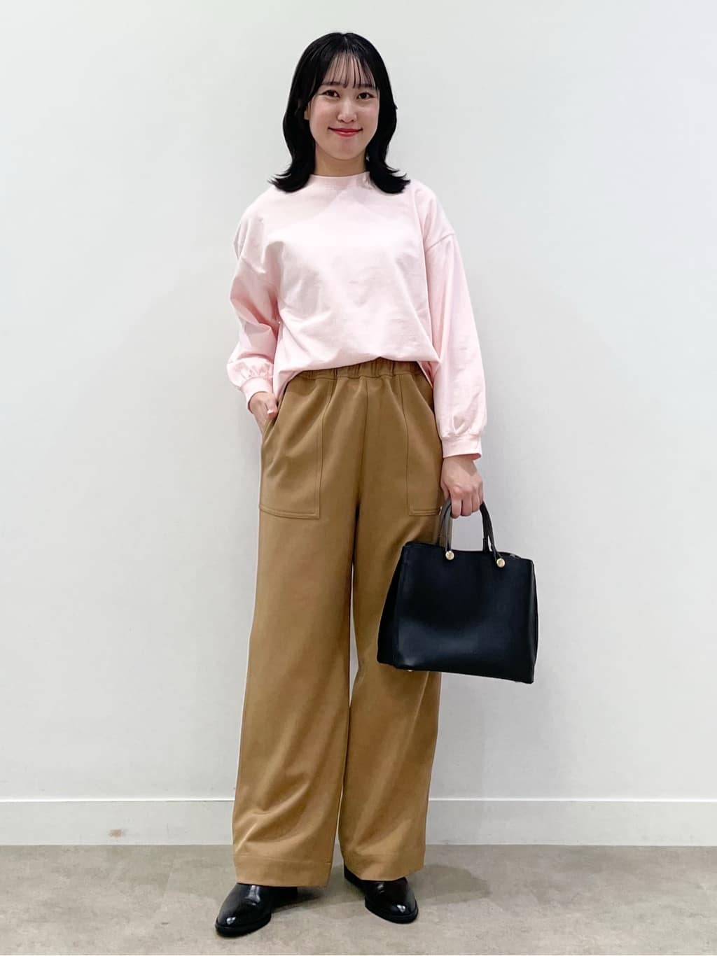 yukariさんの「Dessin｜【360度可愛い・洗える】バックヘンリーカットソー」を使ったコーディネート
