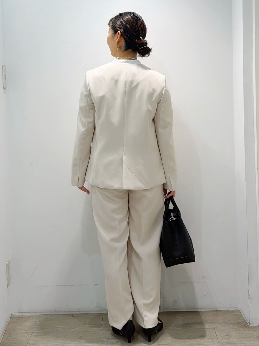 sumicaさんの「OPAQUE.CLIP｜《通勤／セットアップ対応》 Vネックジャケット／ダブルクロス【洗濯機OK】」を使ったコーディネート