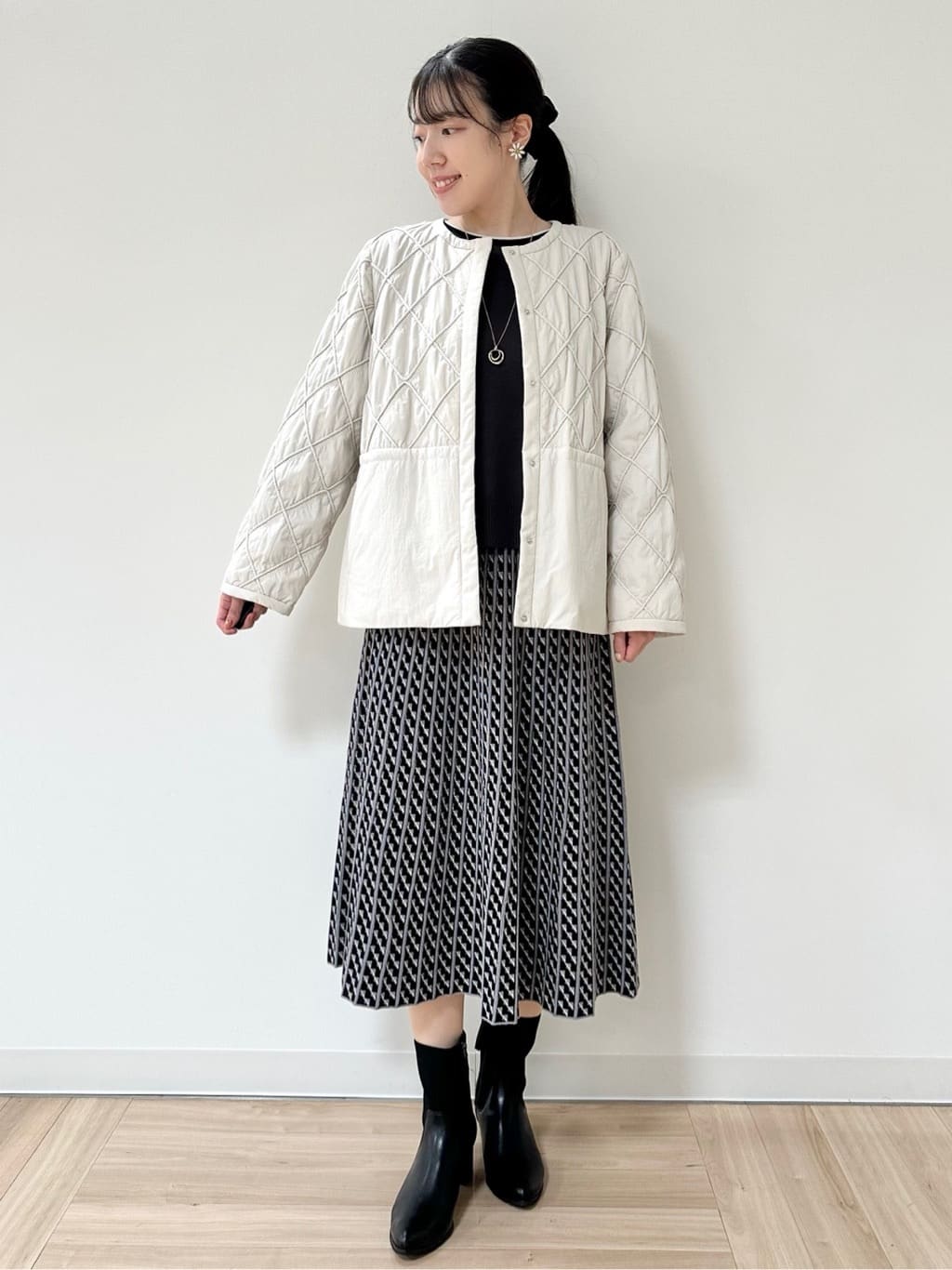 Momoさんの「Reflect｜【気軽な羽織に◎】中綿キルティングショートコート」を使ったコーディネート