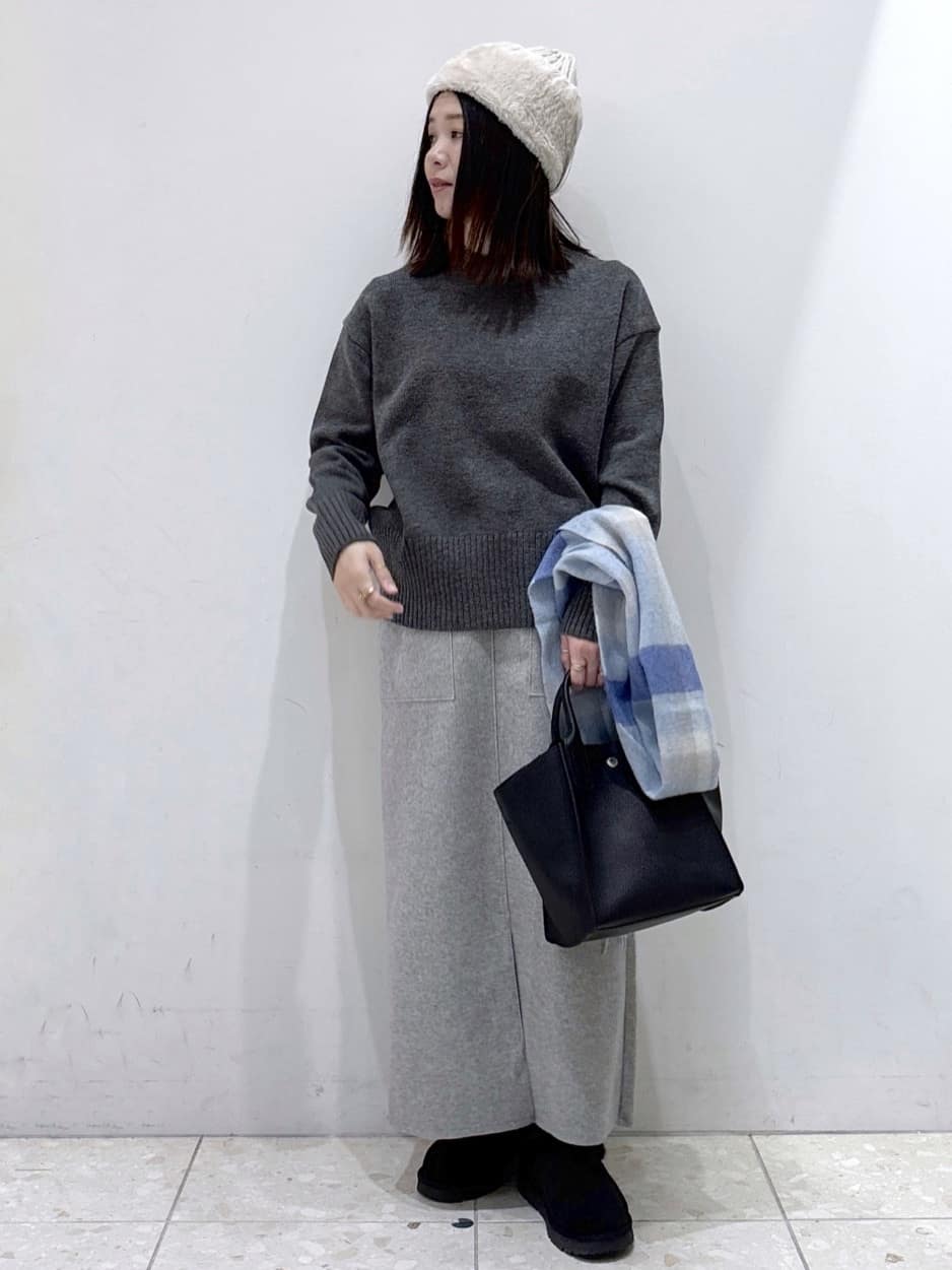 mameさんの「OPAQUE.CLIP｜カシミヤブレンドウールミドルピーコート」を使ったコーディネート