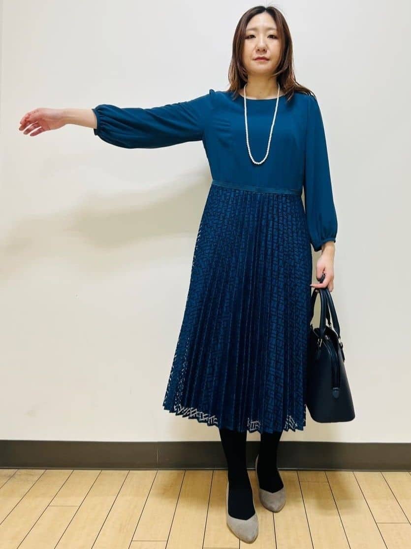 miiiさんの「Reflect｜【SS-4Lサイズ】シフォン&times;幾何柄レースプリーツワンピース」を使ったコーディネート