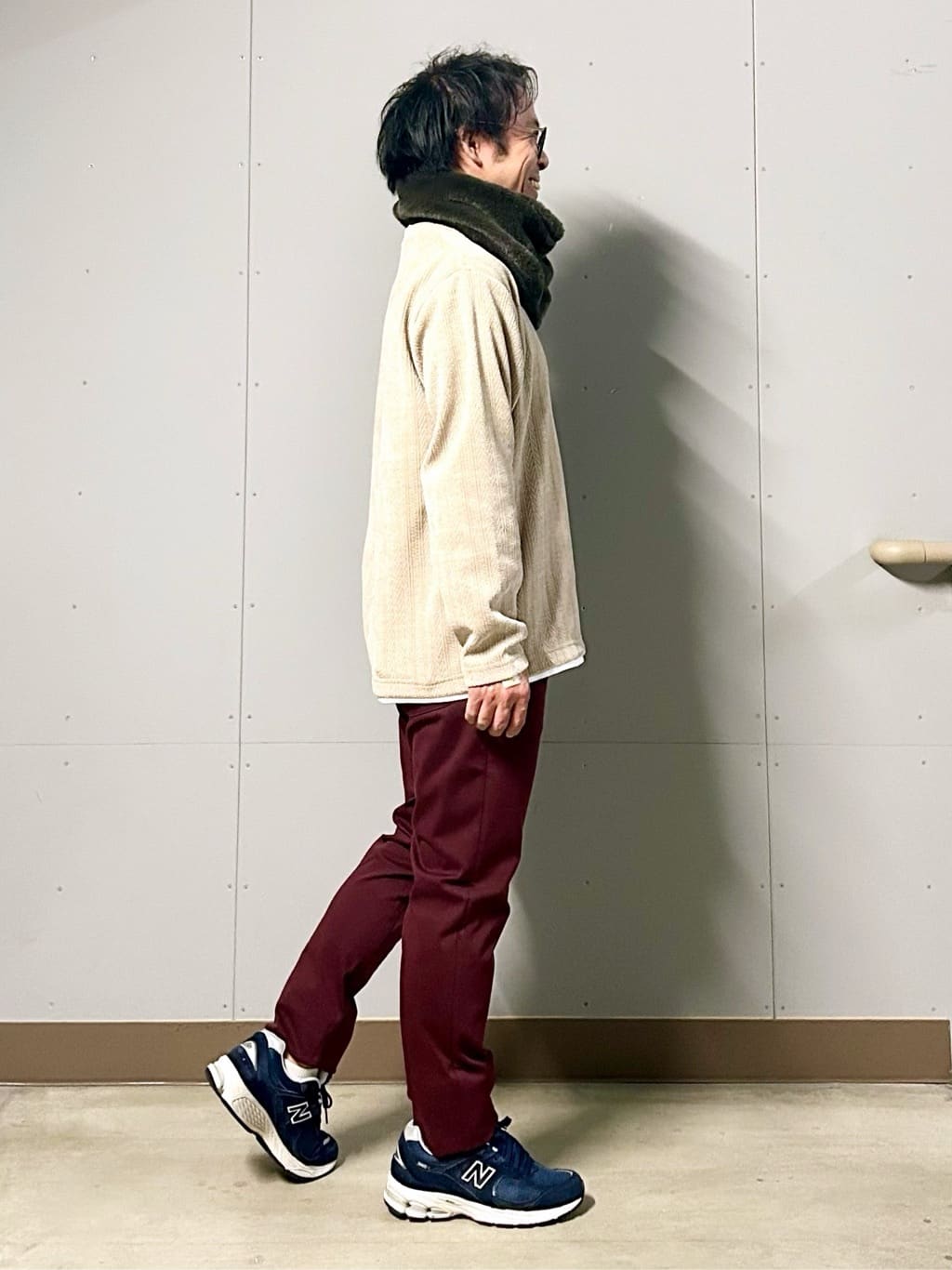 KENJI Iさんの「THE SHOP TK｜【心地良い、滑らかさ】レイヤード風ケーブル ニットソー 【洗濯機OK】」を使ったコーディネート