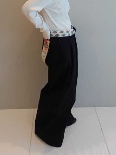 abeさんの「tk.TAKEO KIKUCHI｜【別注】Dickies バギーシルエットパンツ」を使ったコーディネート