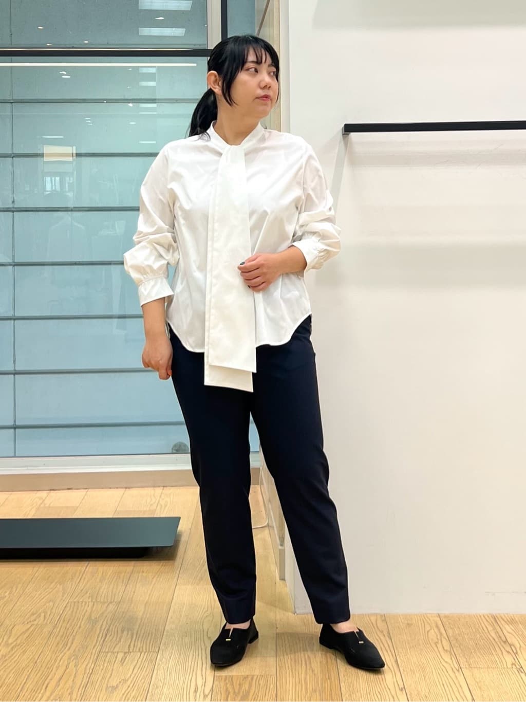 shimaさんの「INDIVI｜【2点セット／洗える】ツイードジレ＆ボウタイブラウス」を使ったコーディネート