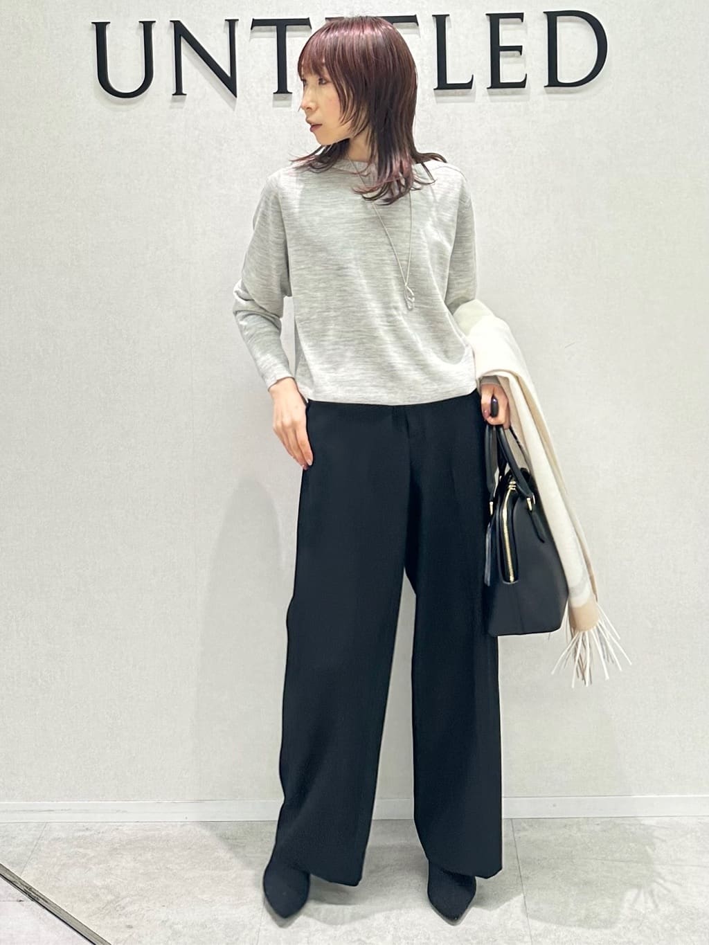 Miwaさんの「UNTITLED｜【アンサンブル可/洗える】シルクウールカシミヤ ドルマンスリーブニット」を使ったコーディネート