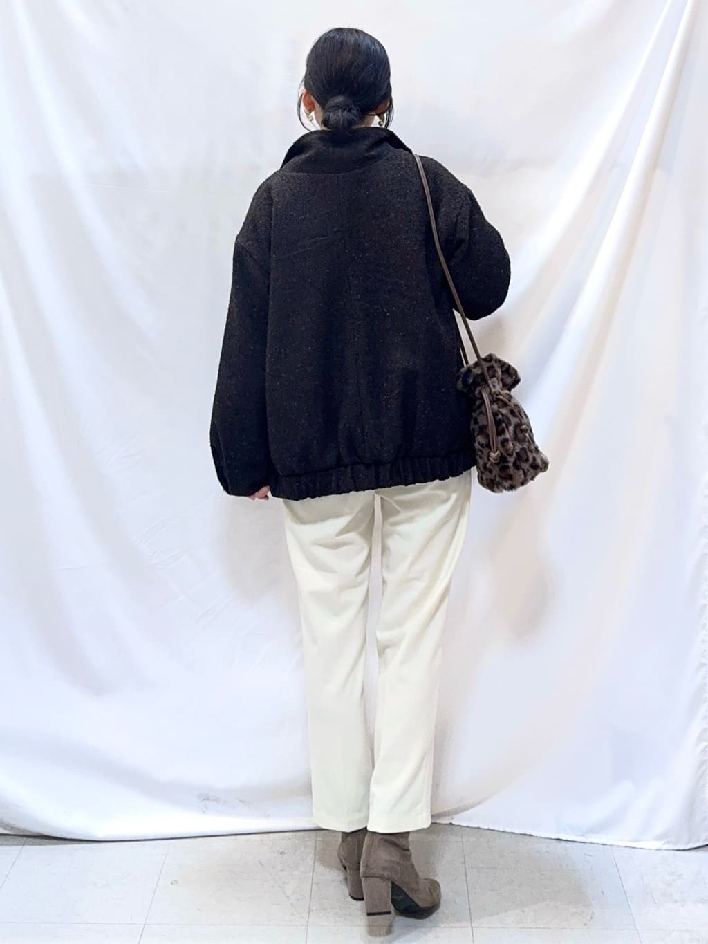 𝐇𝐢𝐫𝐨𝐦𝐢さんの「SHOO･LA･RUE｜【S-LL】美シルエットの タンドツイードブルゾン」を使ったコーディネート