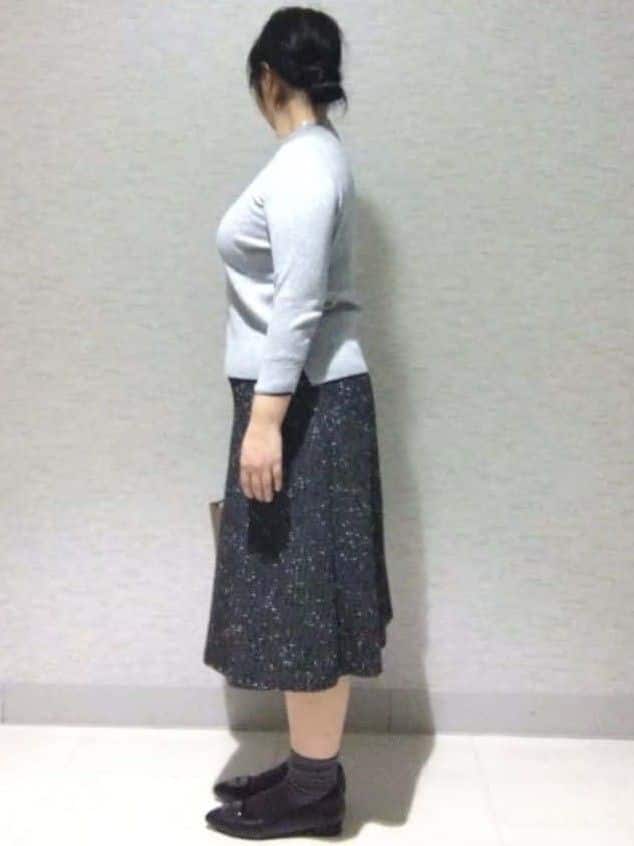sakoさんの「Reflect｜【選べる5色／アンサンブル可】Vネックカーディガン」を使ったコーディネート