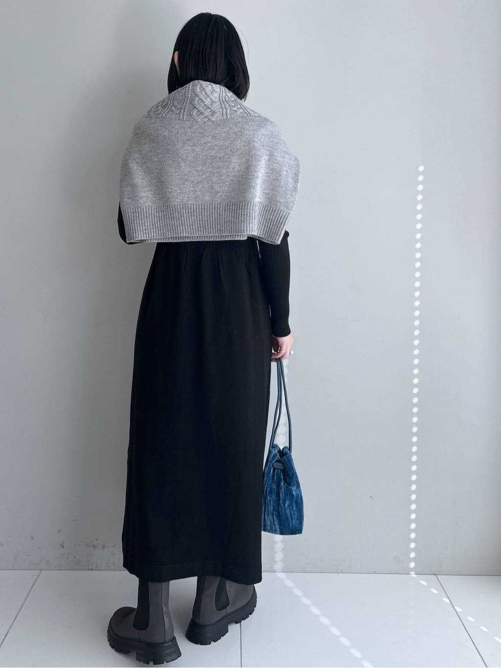 Hirokaさんの「Dessin｜【2点セット・洗える】シャギーベストニットワンピース」を使ったコーディネート