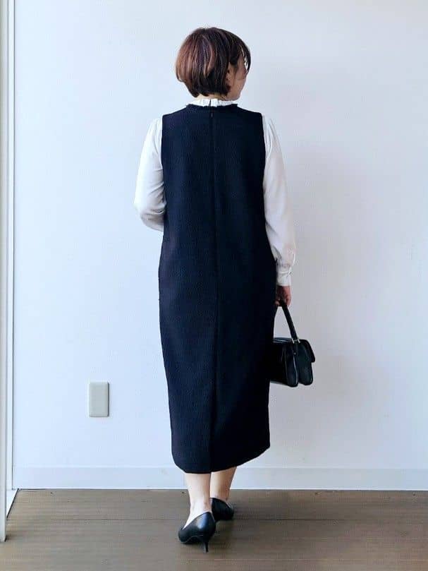 やじまさんの「UNTITLED｜【洗える/細見え】ツイード ジャンパースカート」を使ったコーディネート