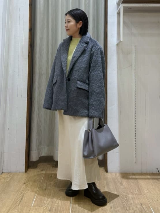 chさんの「THE SHOP TK｜纏うだけで大人上品 シャギーチェスターハーフコート」を使ったコーディネート