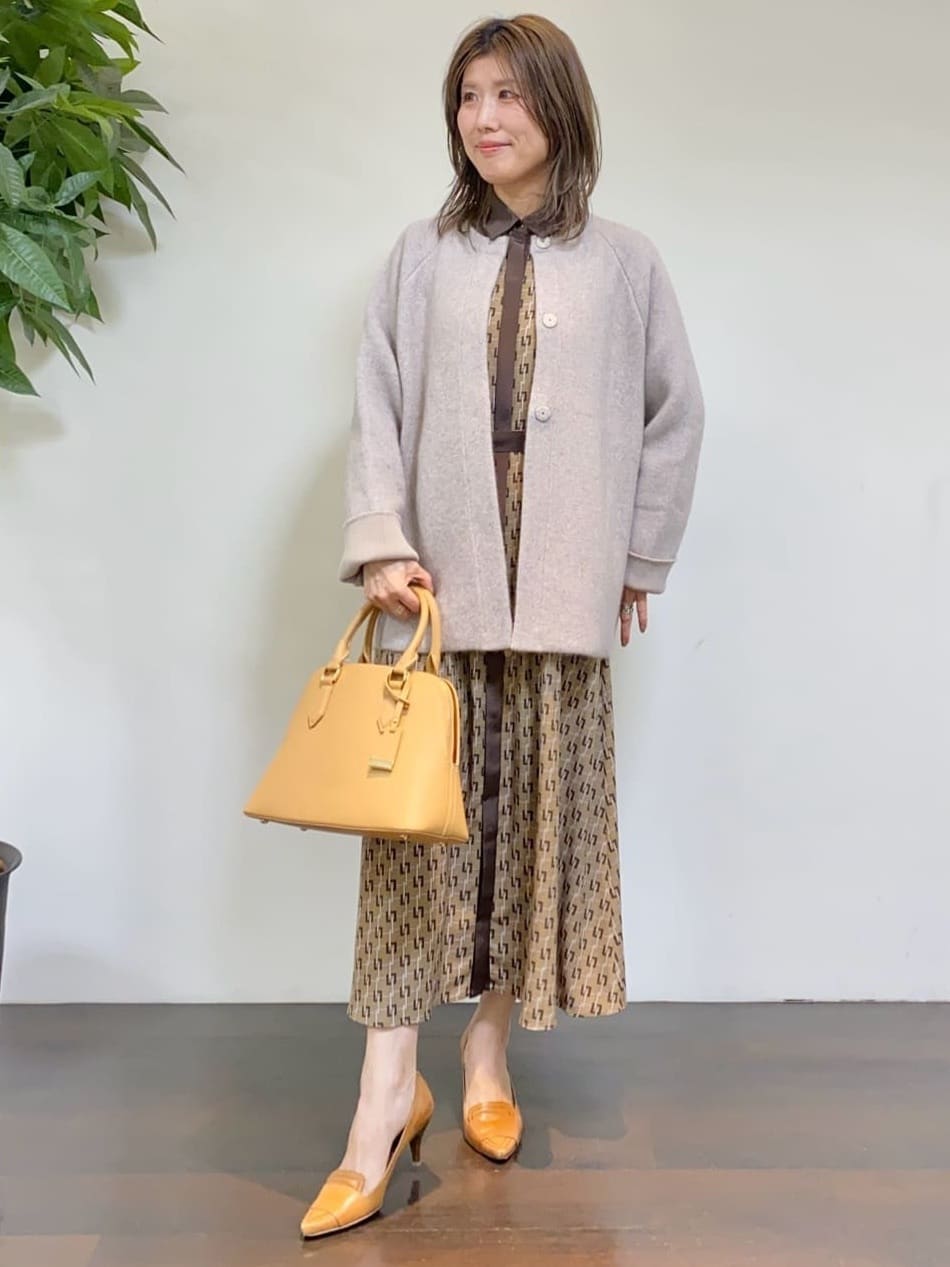 tomoさんの「UNTITLED｜【ウエストリボン/前開きボタン/レトロモダン】チェーン柄フレアワンピース」を使ったコーディネート