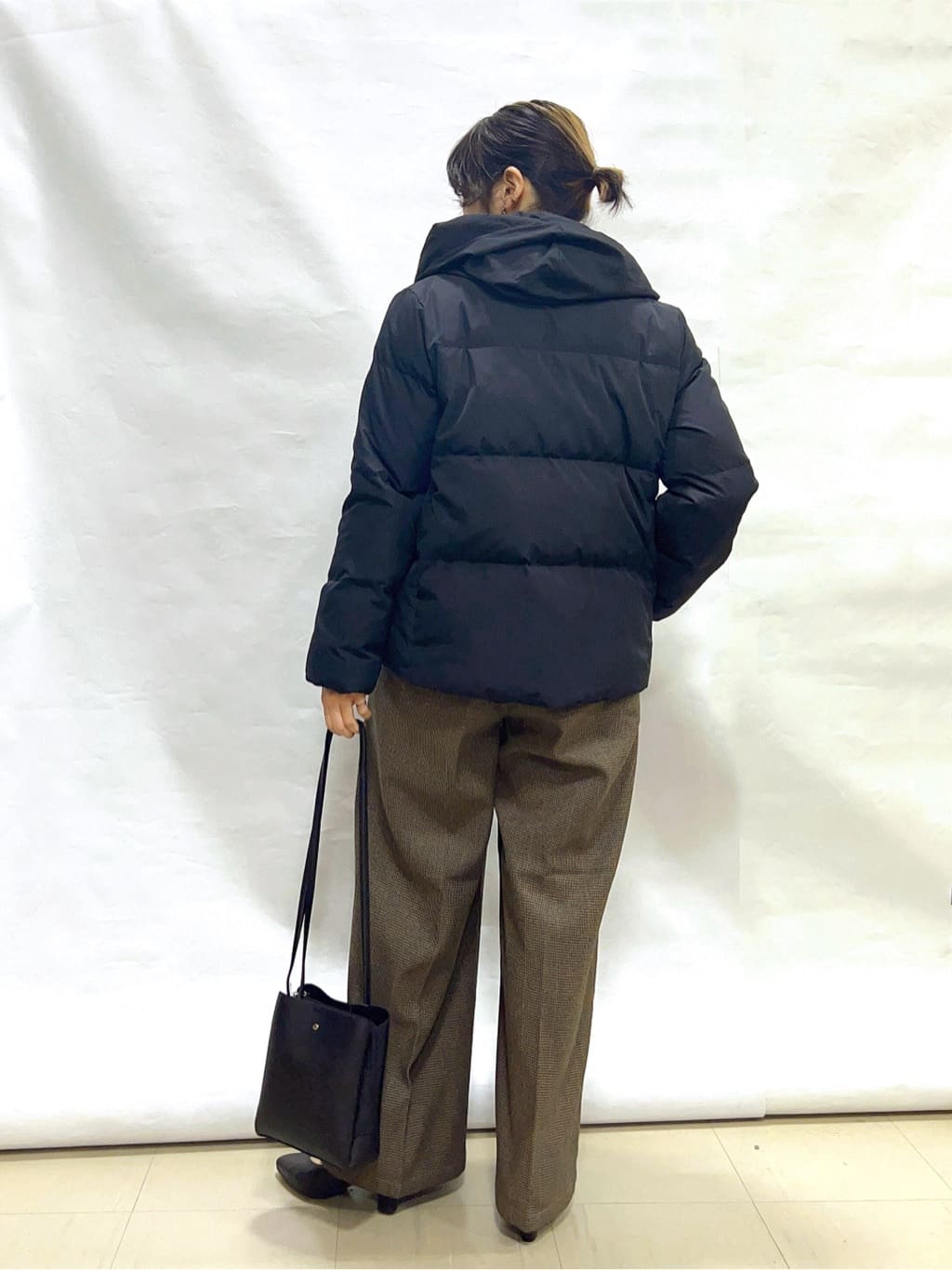 まっつんさんの「SHOO･LA･RUE｜【撥水/洗える】ショートフーディーダウン」を使ったコーディネート